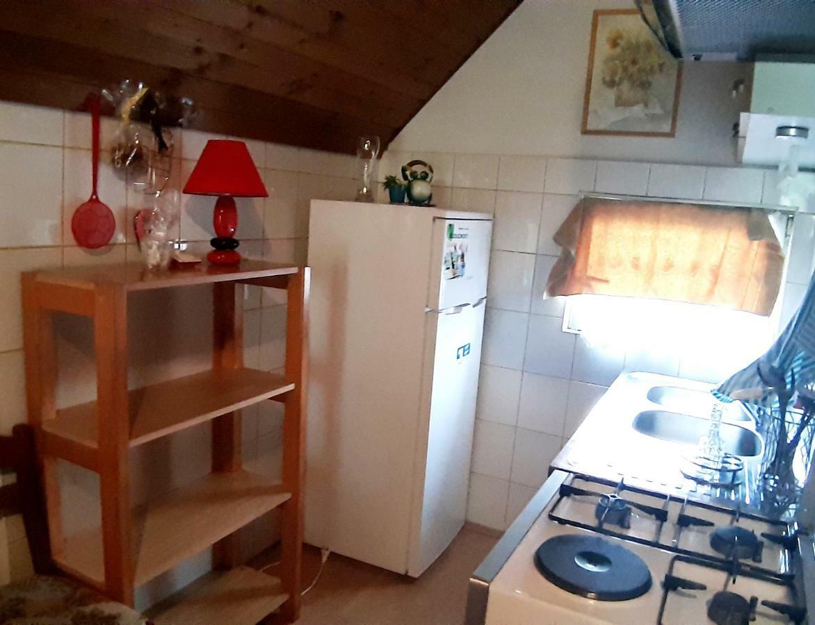 Apartman Nino Tounj Exteriör bild