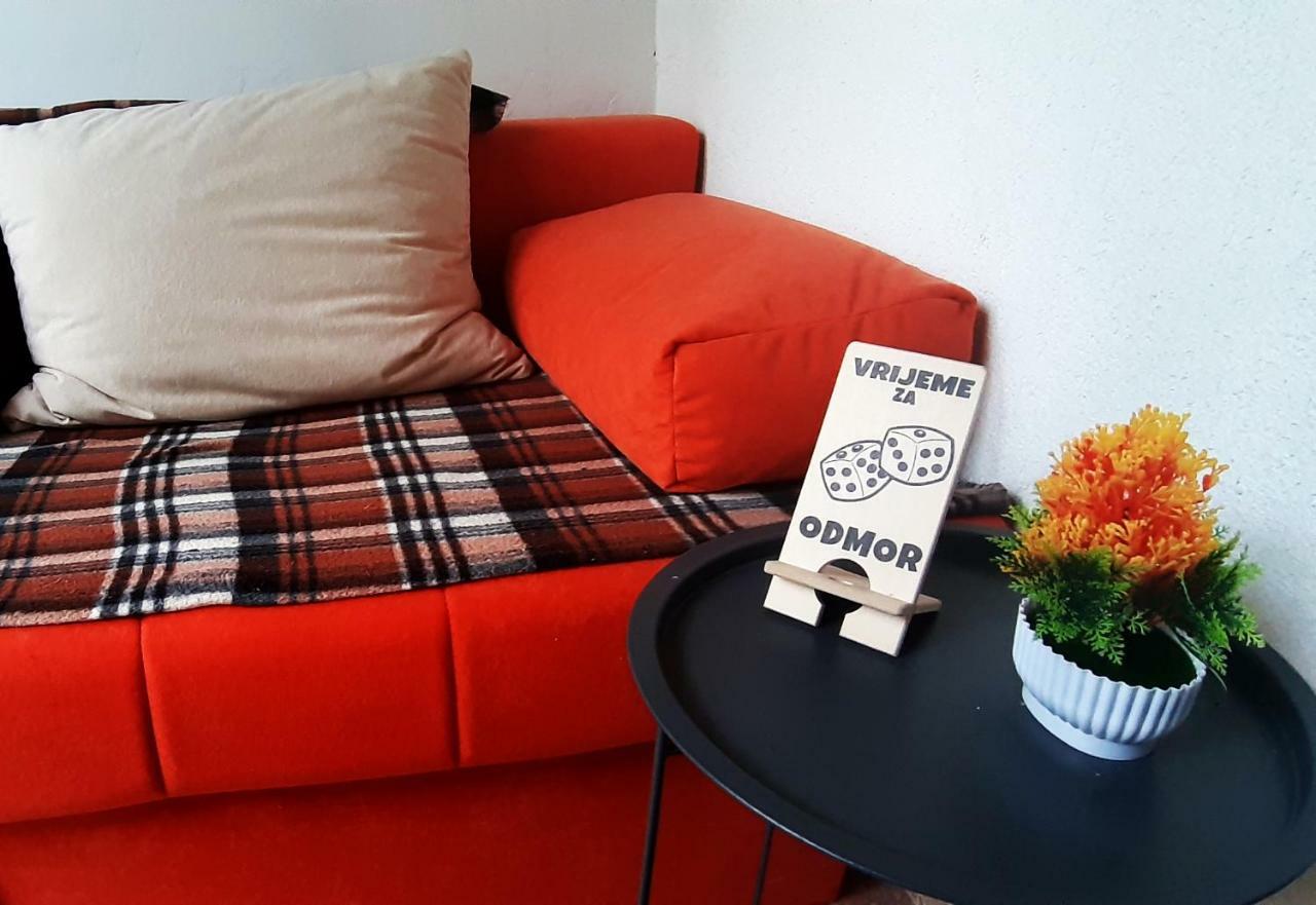 Apartman Nino Tounj Exteriör bild