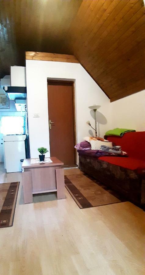 Apartman Nino Tounj Exteriör bild